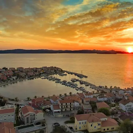 Apartments By The Sea Bibinje, Zadar - 5846 *